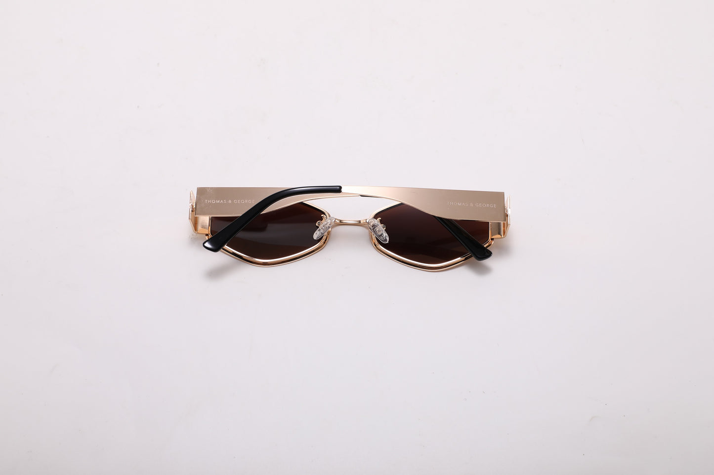 Thomas & George Sunglasses Guadarajala Brown Angled