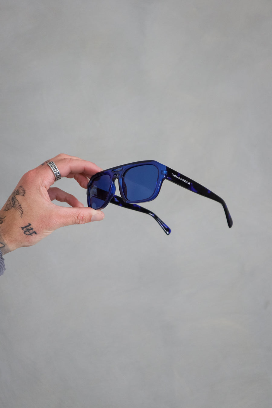 Thomas & George Sunglasses Blue Effect