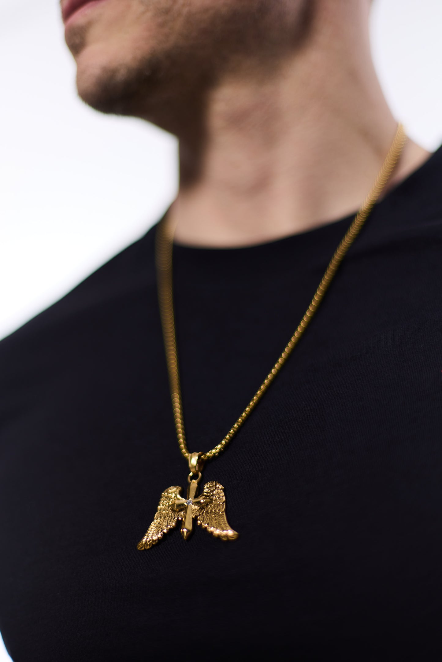 Thomas & George Men’s Winged Cross Pendant Necklace with Angel Wings Neckchain