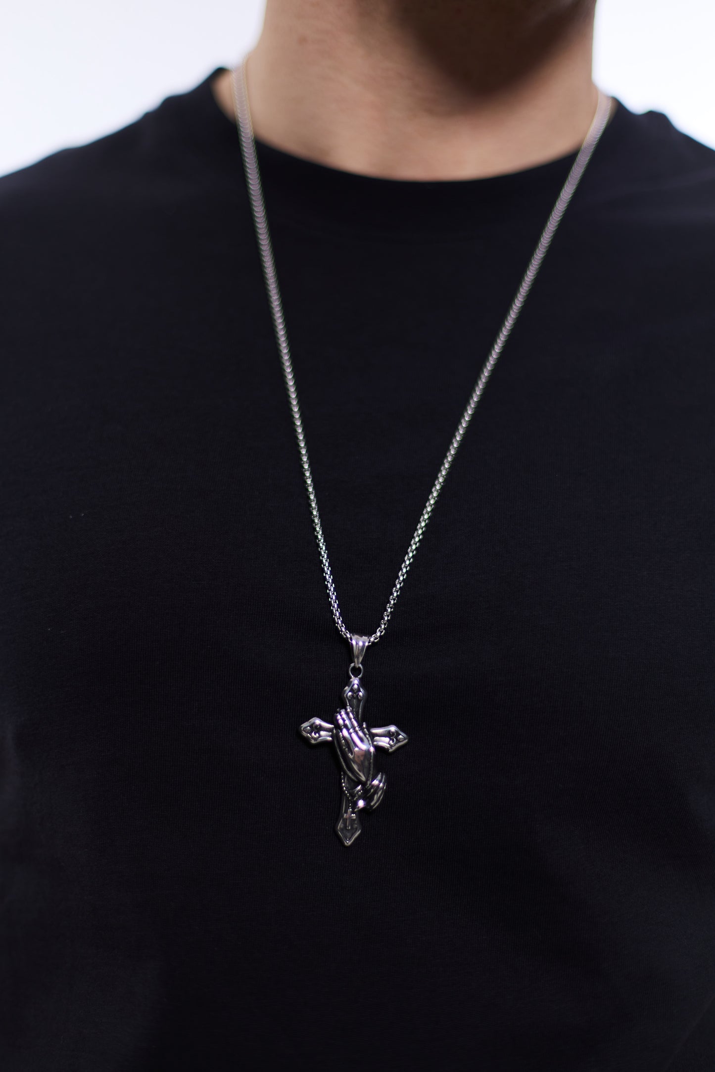Thomas & George Cross Pendant with Praying Hands Neckchain